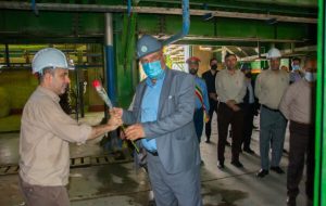 نیشکر به همت کارگرانش از بحران خشکسالی گذر کرد/هر بحرانی در سایه سختکوشی نیشکری‌ها به فرصت شکوفایی بدل شده است