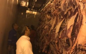 در بازدید از کشتارگاه مکانیزه دام اهواز مطرح شد؛پلمب واحد تولیدی آلایش دامی واطمینان از تولید گوشت قرمزاستحصالی تحت نظارت‌های دامپزشکی