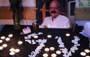 مردی که با خنده‌هایش همیشه زنده است